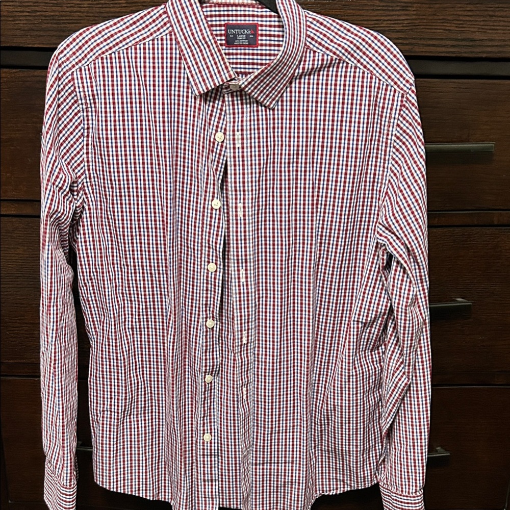 UNTUCKit Red blue and White Plaid Button Down Shirt